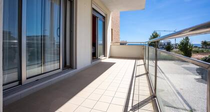 Foz Village Beach by Rent4all