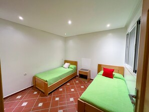 2 bedrooms, free WiFi, bed sheets