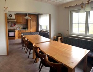 House | Dining - Ferienhaus in Barenstein bei Grunen Hugeln (Baerenstein)