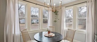 Cobblestone Cottage, 4 Bedroom, centrally located