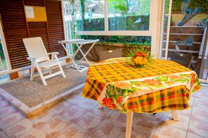 Outdoor dining - Villa Blanca 3 Avec Piscine Privée Dans un Cadre Intimiste (SAINTE ANNE)