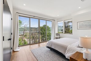 5 Schlafzimmer, Bügeleisen/Bügelbrett, kostenloses WLAN, Bettwäsche