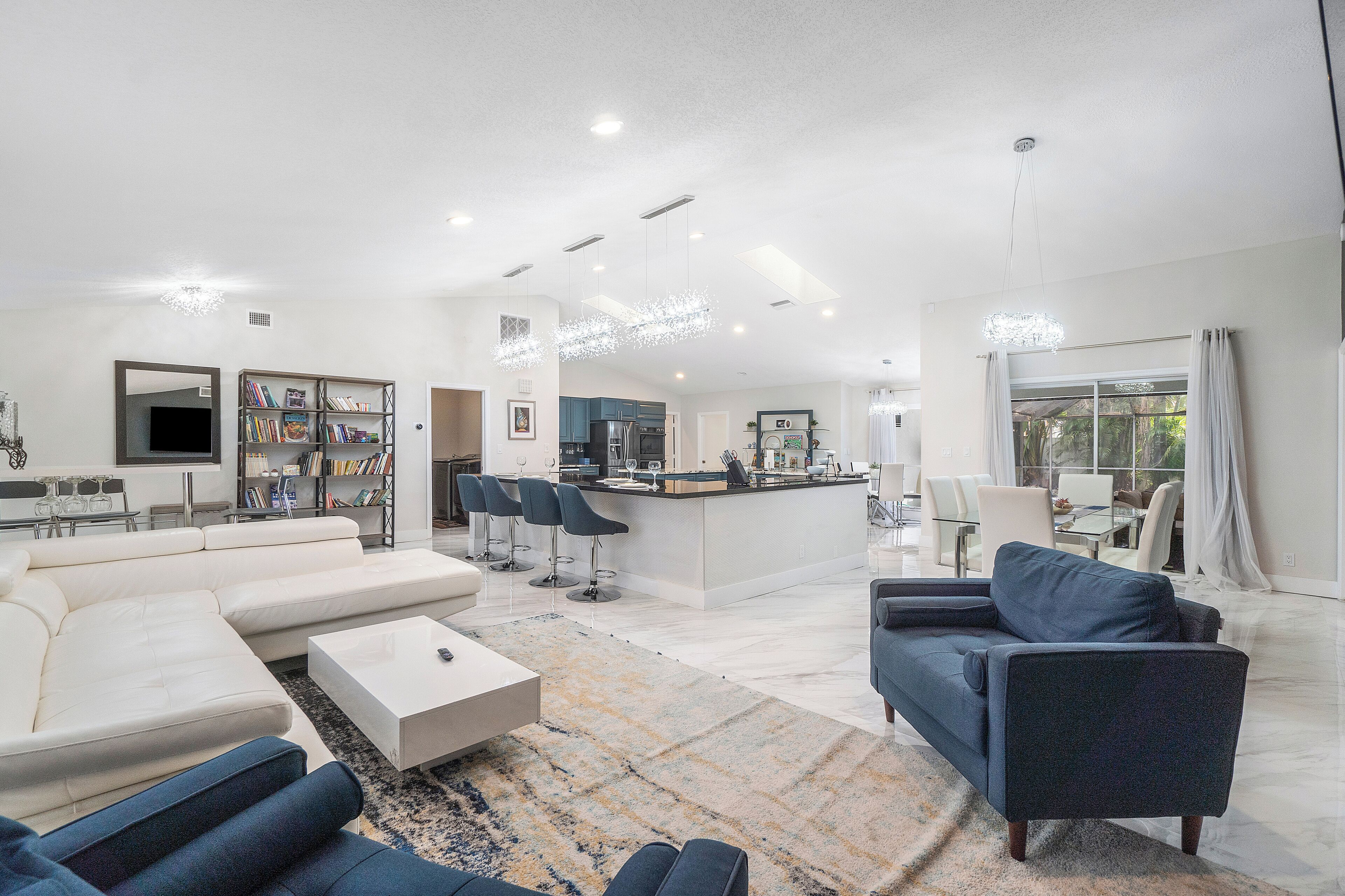 Exotic house 5/3 with gourmet kitchen. Wellington