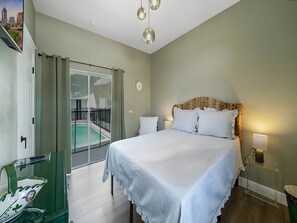 4 bedrooms, iron/ironing board, travel cot, WiFi - Serenity Gorgeous Upscale 4 Bedroom  Pool (Davenport)