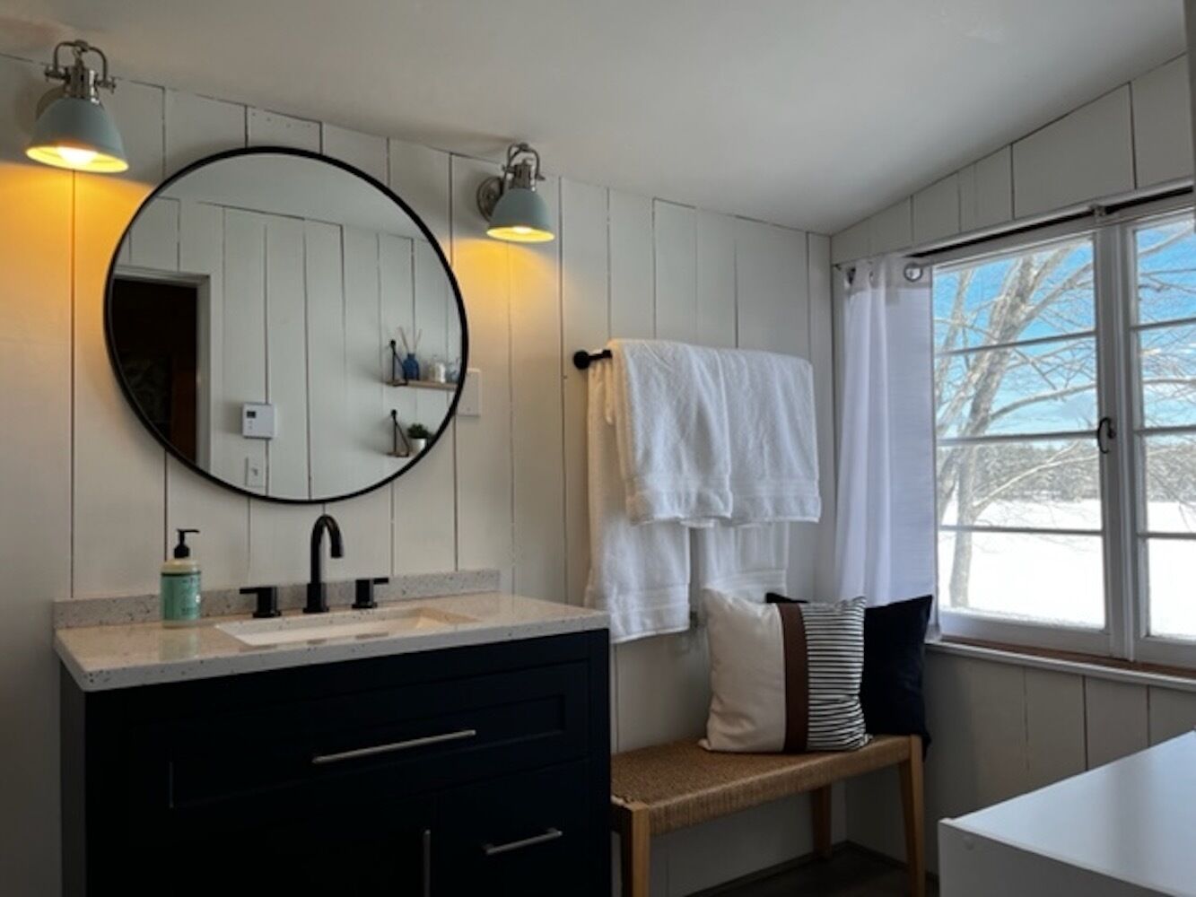 Summer Waterfront Getaway / Dock / New Kitchen