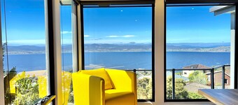Luxury Property With River & City Views in Hobart