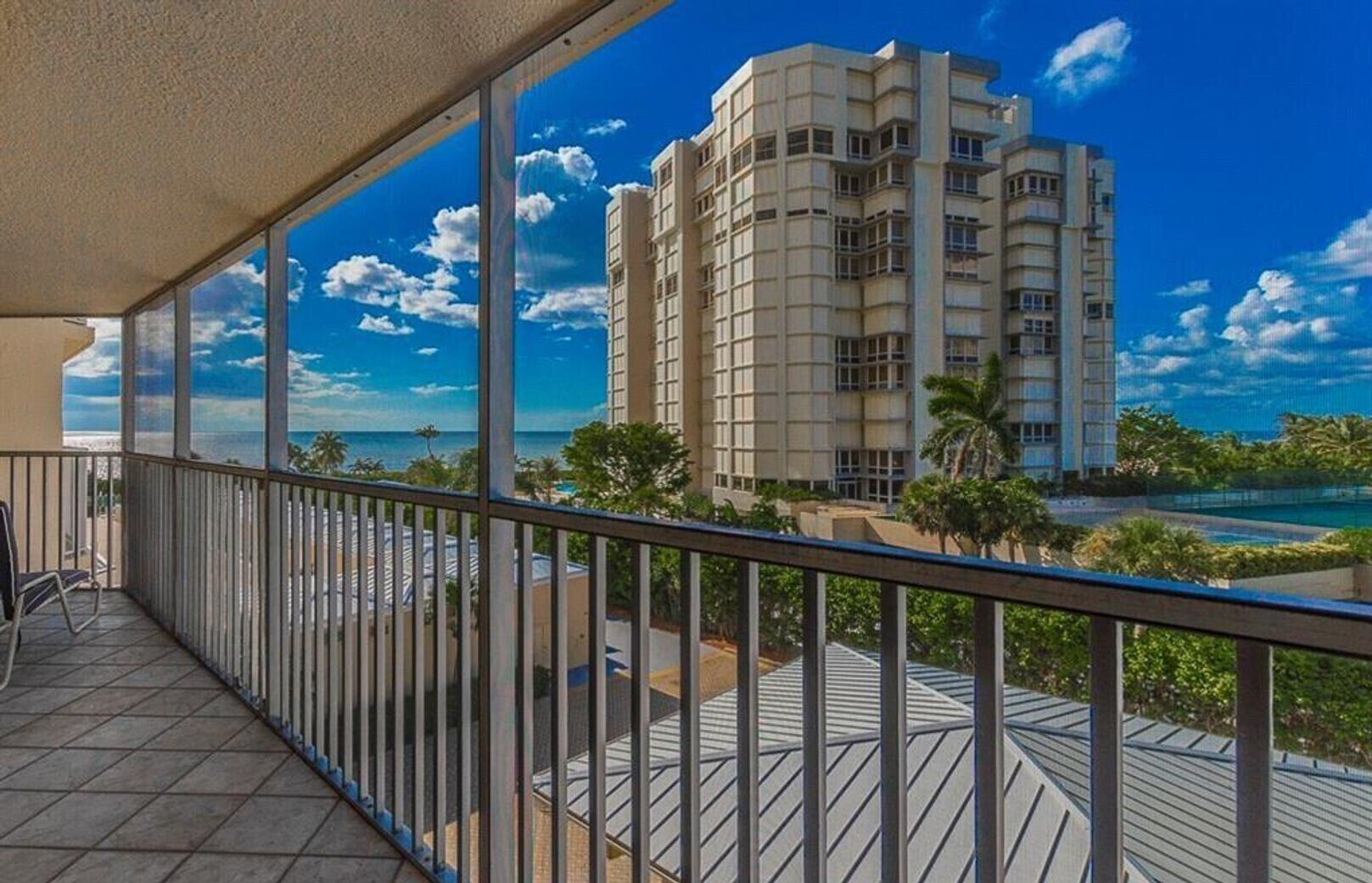 **BEAUTIFUL UPDATED MODERN PIECE OF PARADISE IN THE HEART OF PARK SHORE**