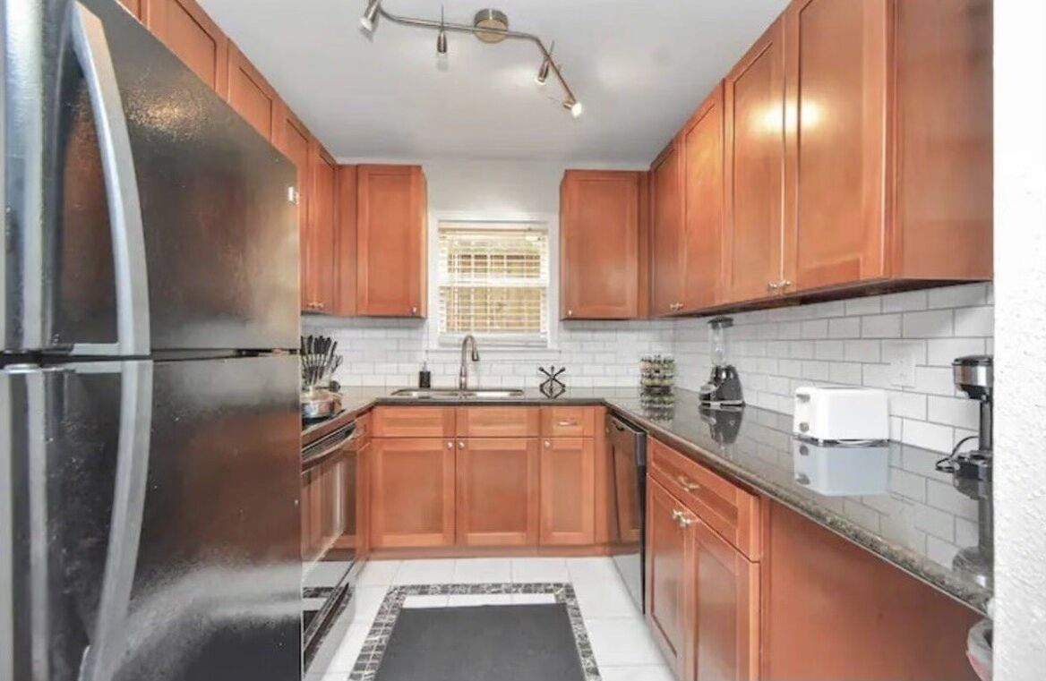 Clean, cozy 1 bed APT close to Downtown Houston!