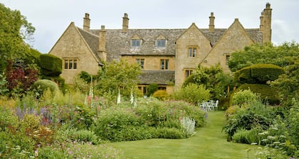 Pye Corner, Cotswold Manor w/outdoor heated pool