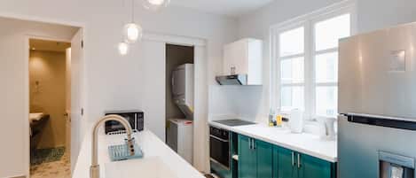 Deluxe Apartment | Private kitchen