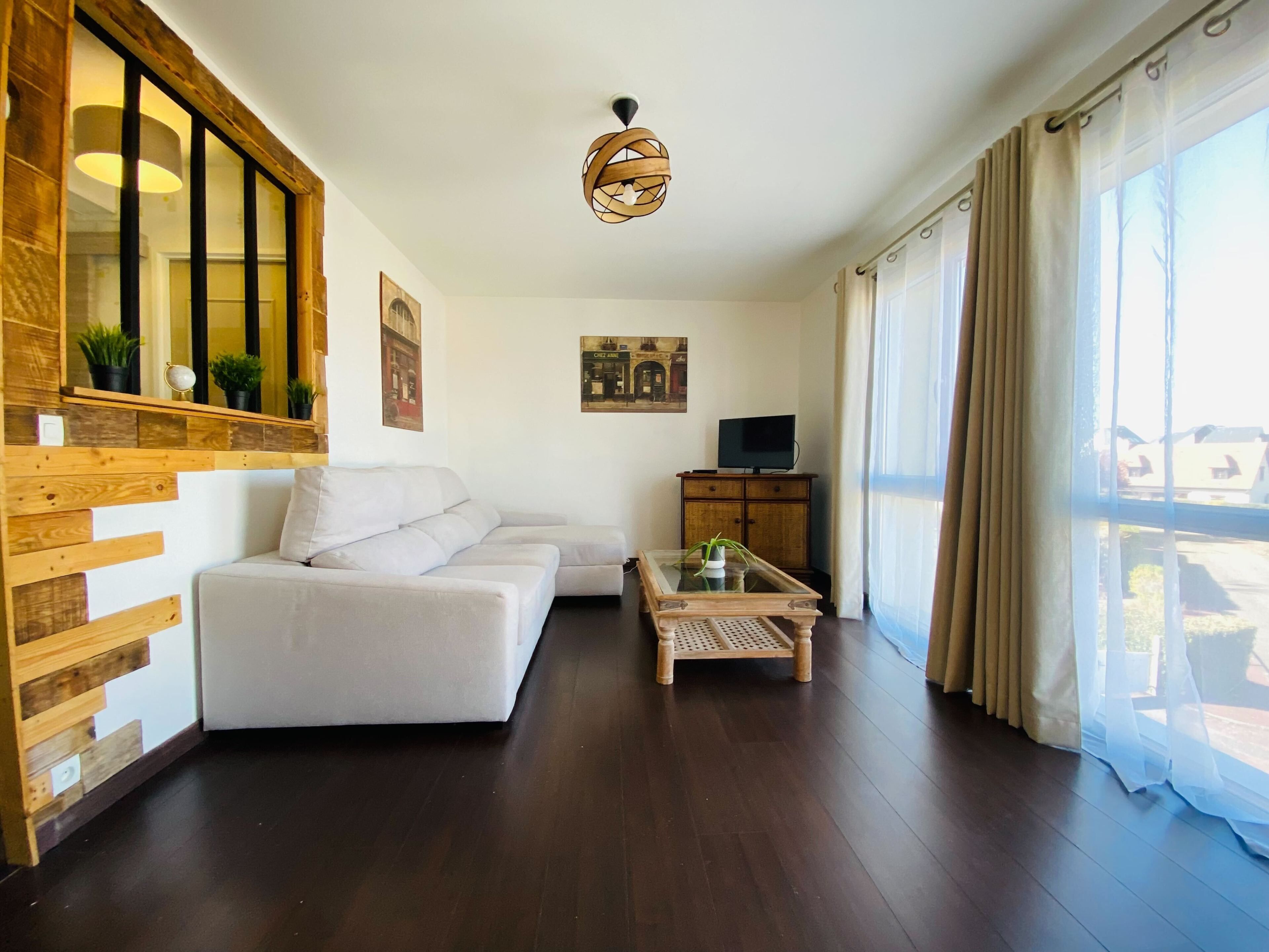 Nice and bright cocoon at the gates of Caen