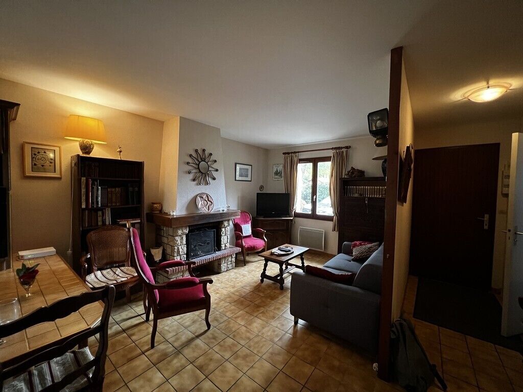 Spacious house with garden near the sea