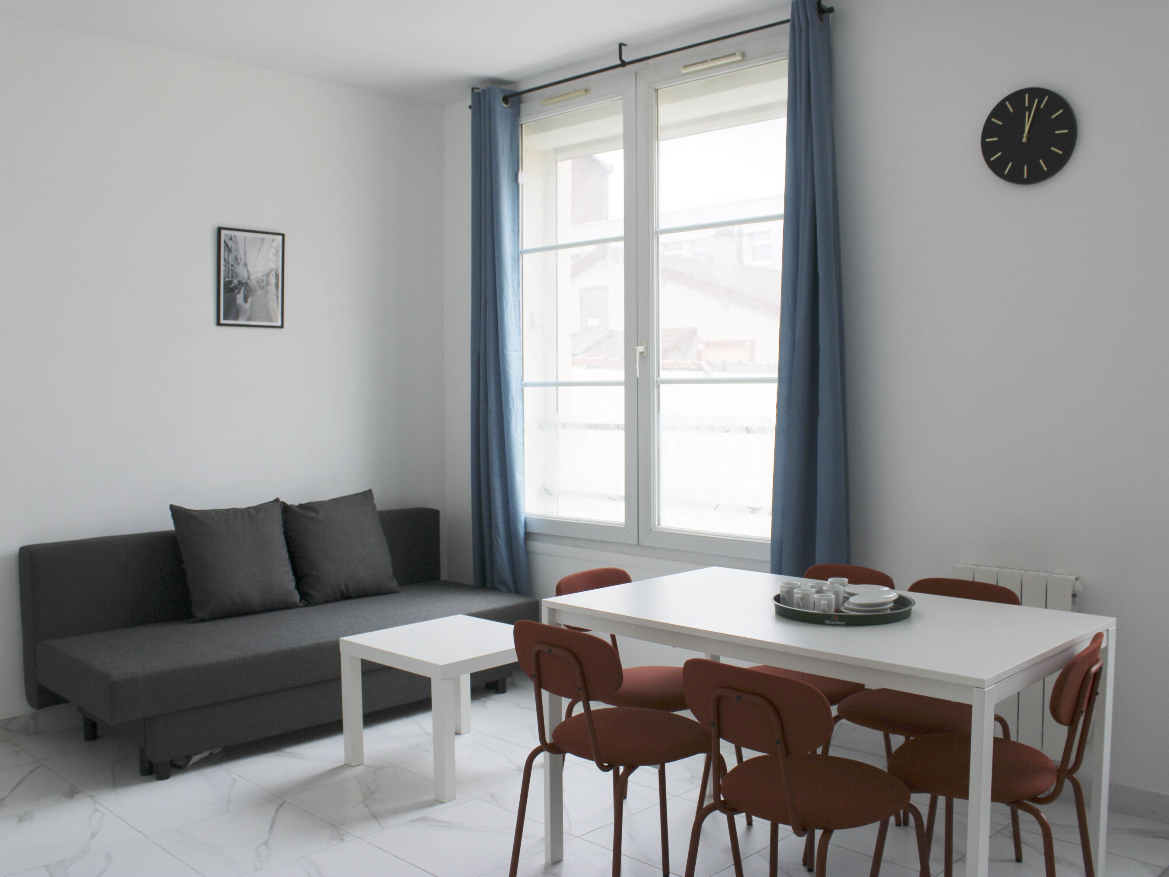 Newly renovated cocoon with terrace near the Seine