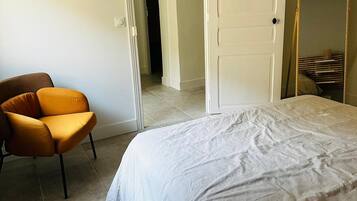 3 bedrooms, iron/ironing board, WiFi