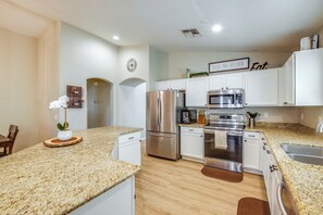 Fridge, microwave, stovetop, dishwasher - 5 Mi to Dtwn Gilbert! Desert Gem w/ Fenced-In Pool (Gilbert)