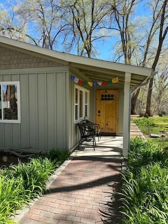 Exterior. Desert's Edge Fruita