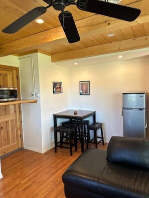 Interior - Desert's Edge Fruita (Fruita)