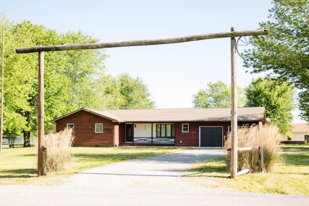 Red House at Rend Lake