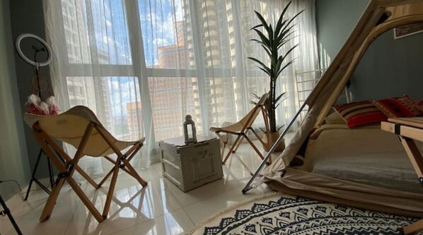 2 chambres, bureau, draps fournis