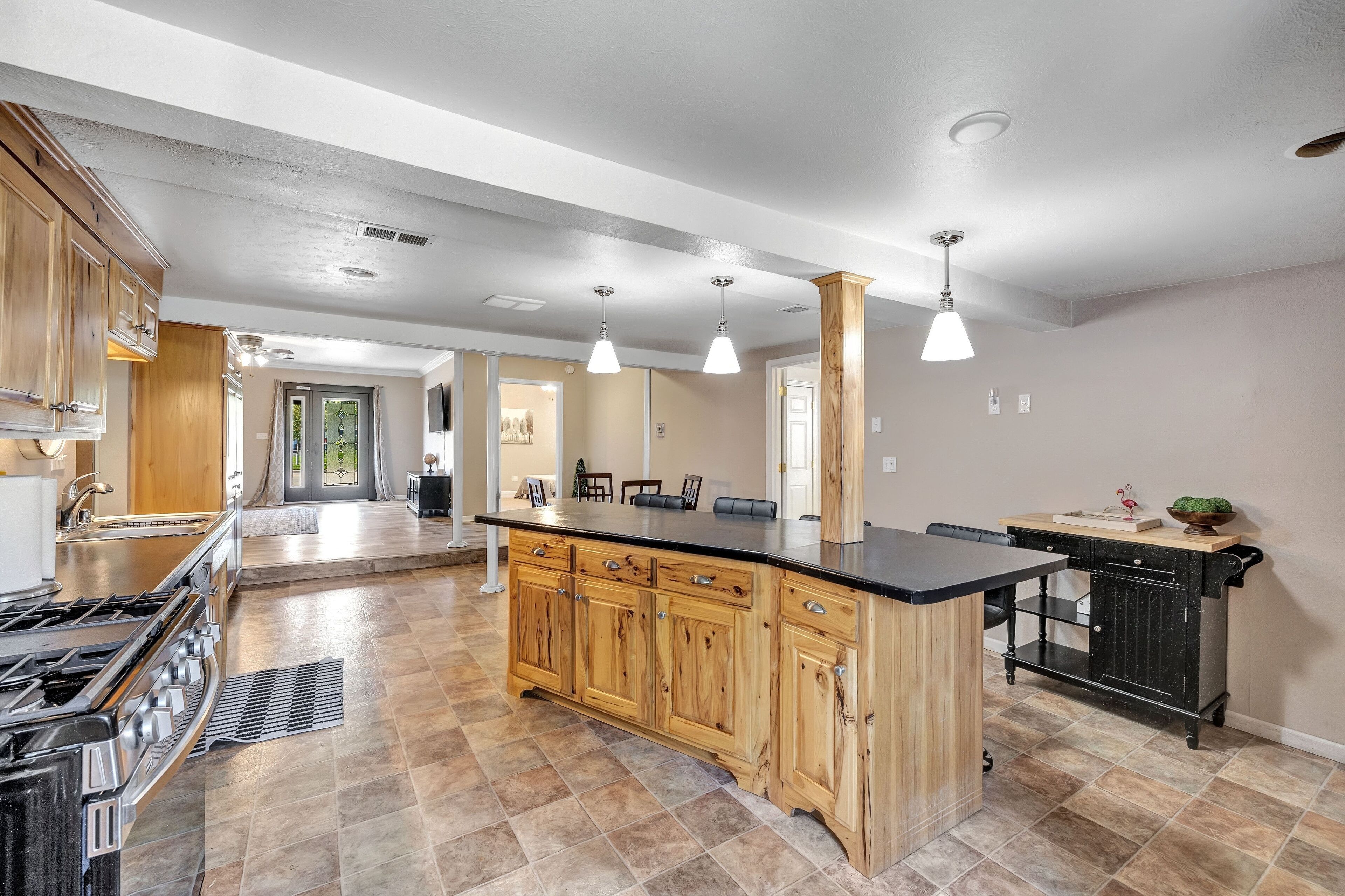 Brett's Bungalow! 2 Bed Townhome! close to Lambeau! by RedAwning