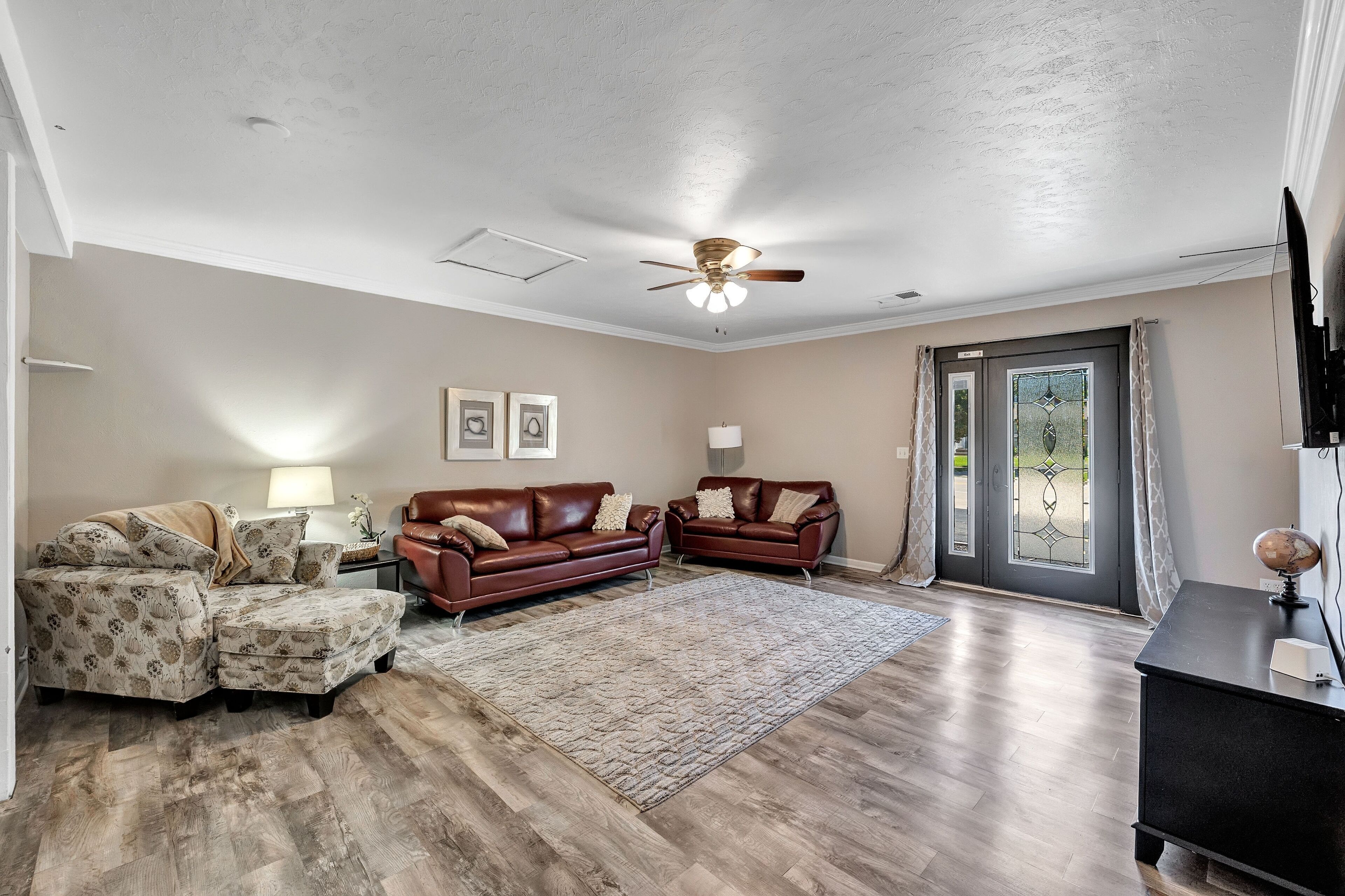 Brett's Bungalow! 2 Bed Townhome! close to Lambeau! by RedAwning