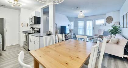 Spacious Remodeled 3 Bed Apartment | North Austin
