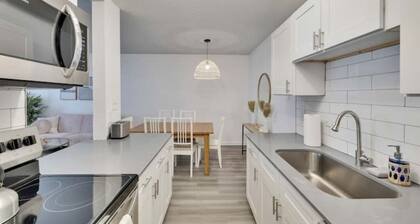 Spacious Remodeled 3 Bed Apartment | North Austin