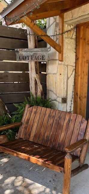 Property grounds - Quaint Cottage Centrally Located to Kerrville (Kerrville)