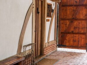 Interior - Blackbird Cottage (Canterbury)