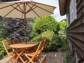 Cottage | Outdoor dining - Blackbird Cottage (Canterbury)