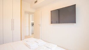 1 habitación, tabla de planchar con plancha, wifi gratis y ropa de cama 
