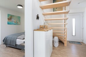 3 多间卧室、办公桌、熨斗/熨衣板、旅行婴儿床