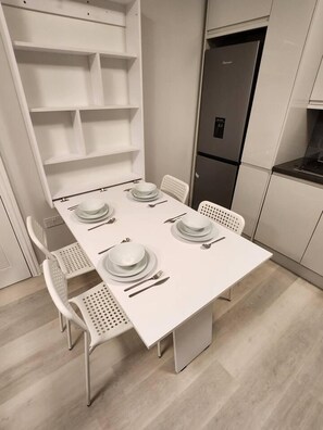 Apartment, Multiple Beds | Dining
