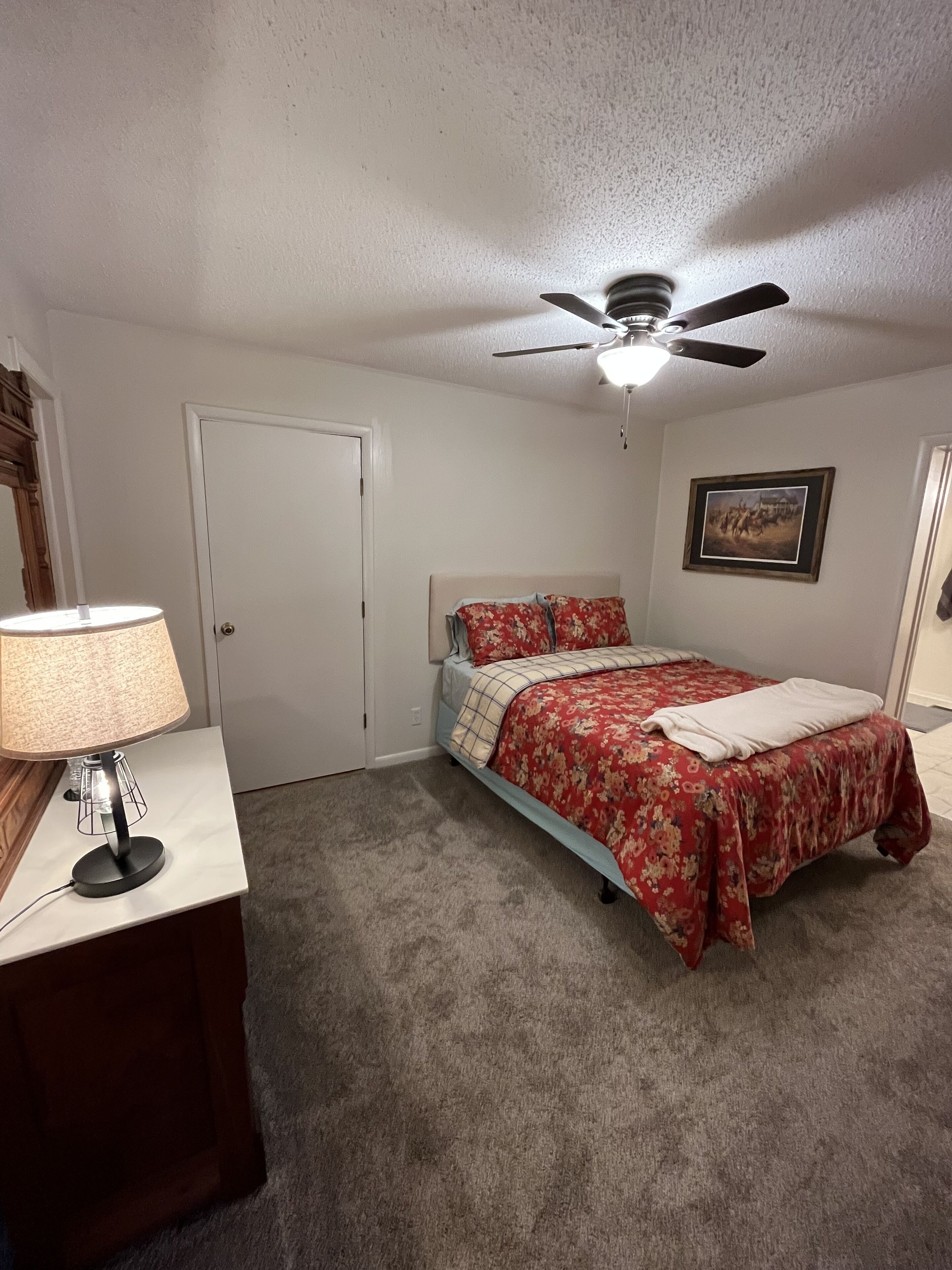 Minutes from the Illinois River, Welcome to Native Springs!