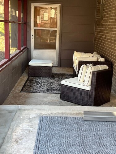 Minutes from the Illinois River, Welcome to Native Springs!