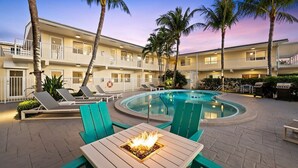 Pool - Bermuda Isles Villas - King #23 (Lauderdale-by-the-Sea)