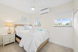 1 chambre, fer et planche à repasser, lit de bébé portatif, Wi-Fi