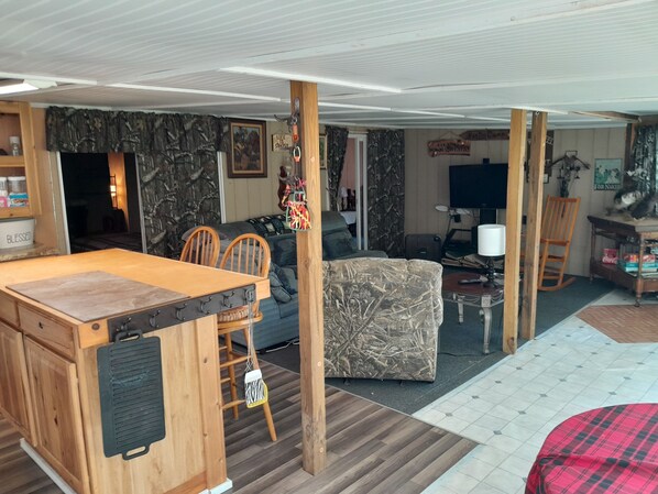 Interior - Cabin #2 at Monterrey Park an Boat Launch area on Lake Sam Rayburn (Zavalla)