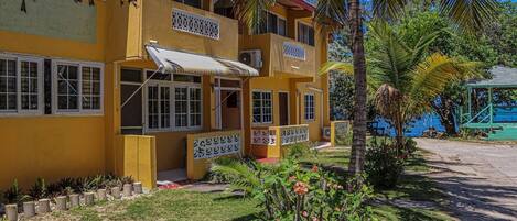 Bagian depan properti