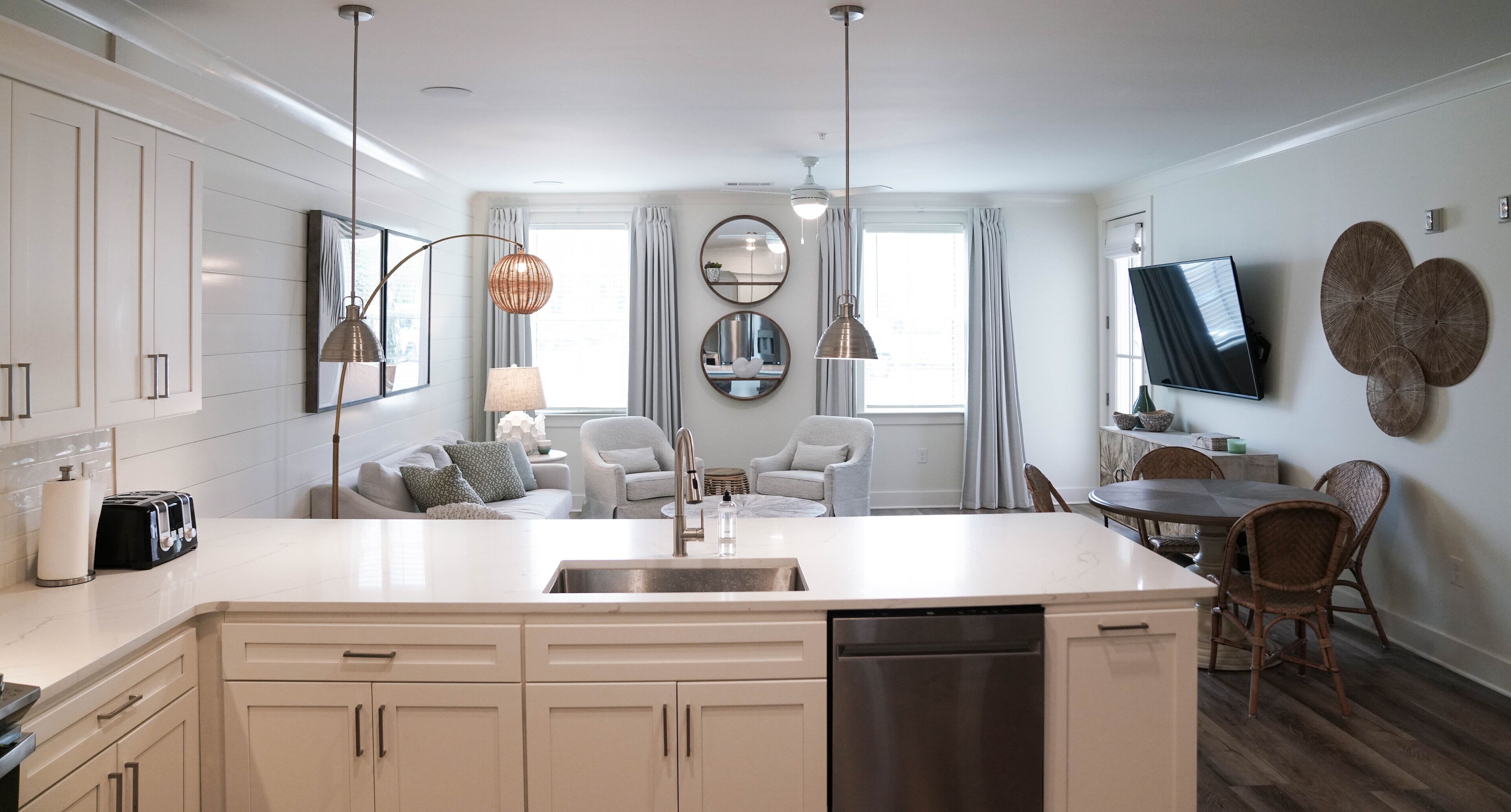 UNDER THE PALMS! 2 BR/ 2 BATH CONDO NEAR HWY 30A!!