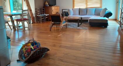 Maison en Bois, à 10 Minutes de la mer et des Chemins de Randonnées