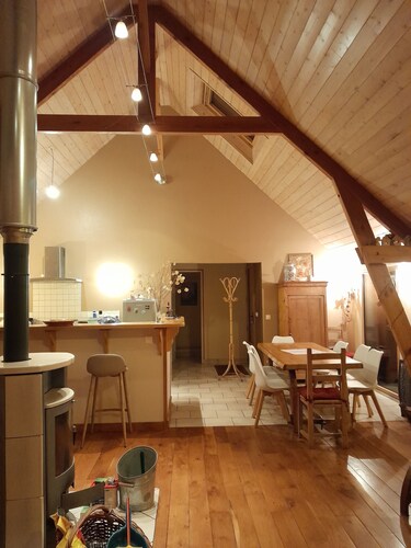 Maison en bois, à 10 minutes de la mer et des chemins de randonnées