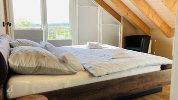 1 slaapkamer, een strijkplank/strijkijzer, reisbedje, gratis wifi