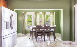 Dining - Historical Blvd. Cheney Bros HillTop Mansion (Manchester)