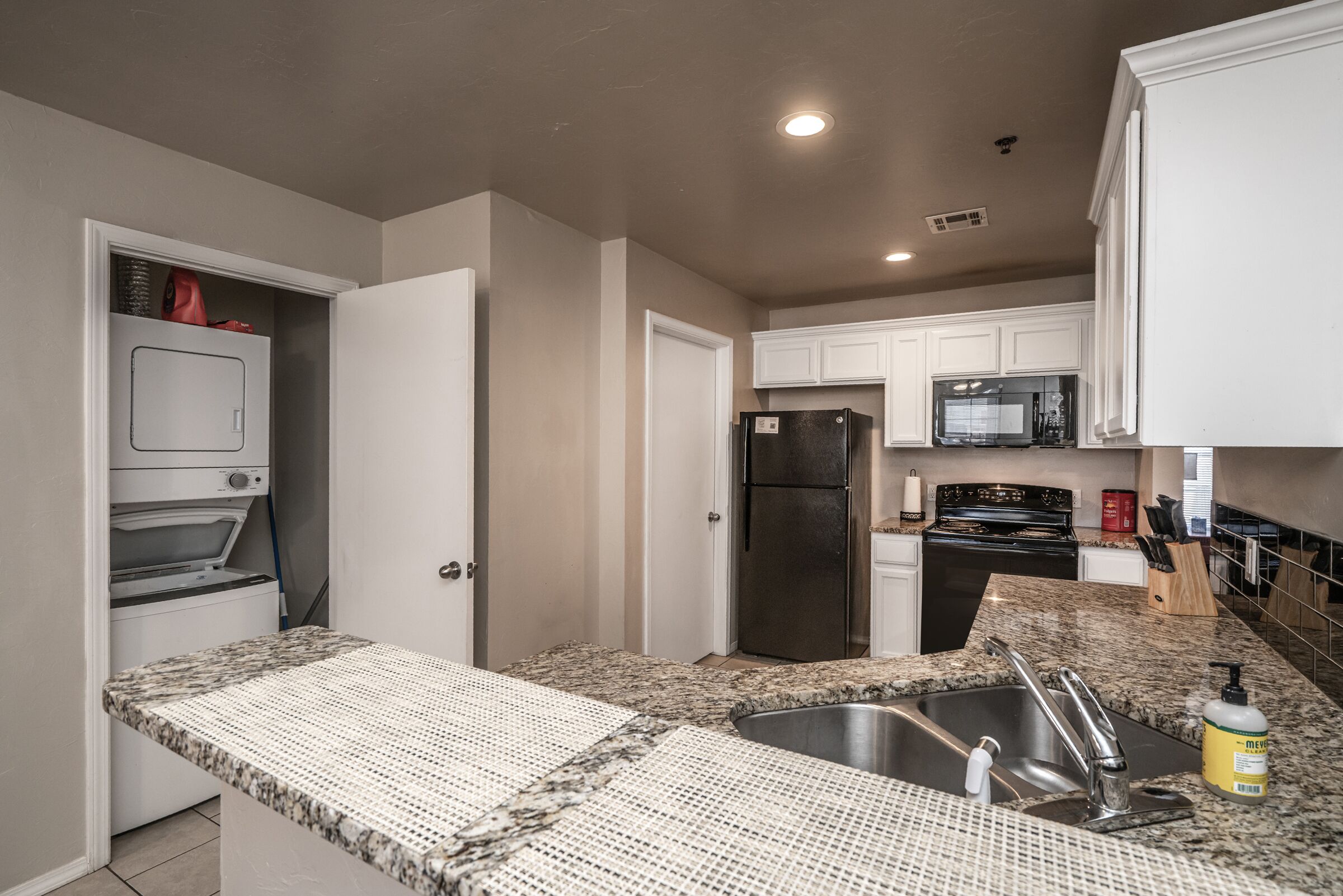 OKC One Bedroom - Great Location !