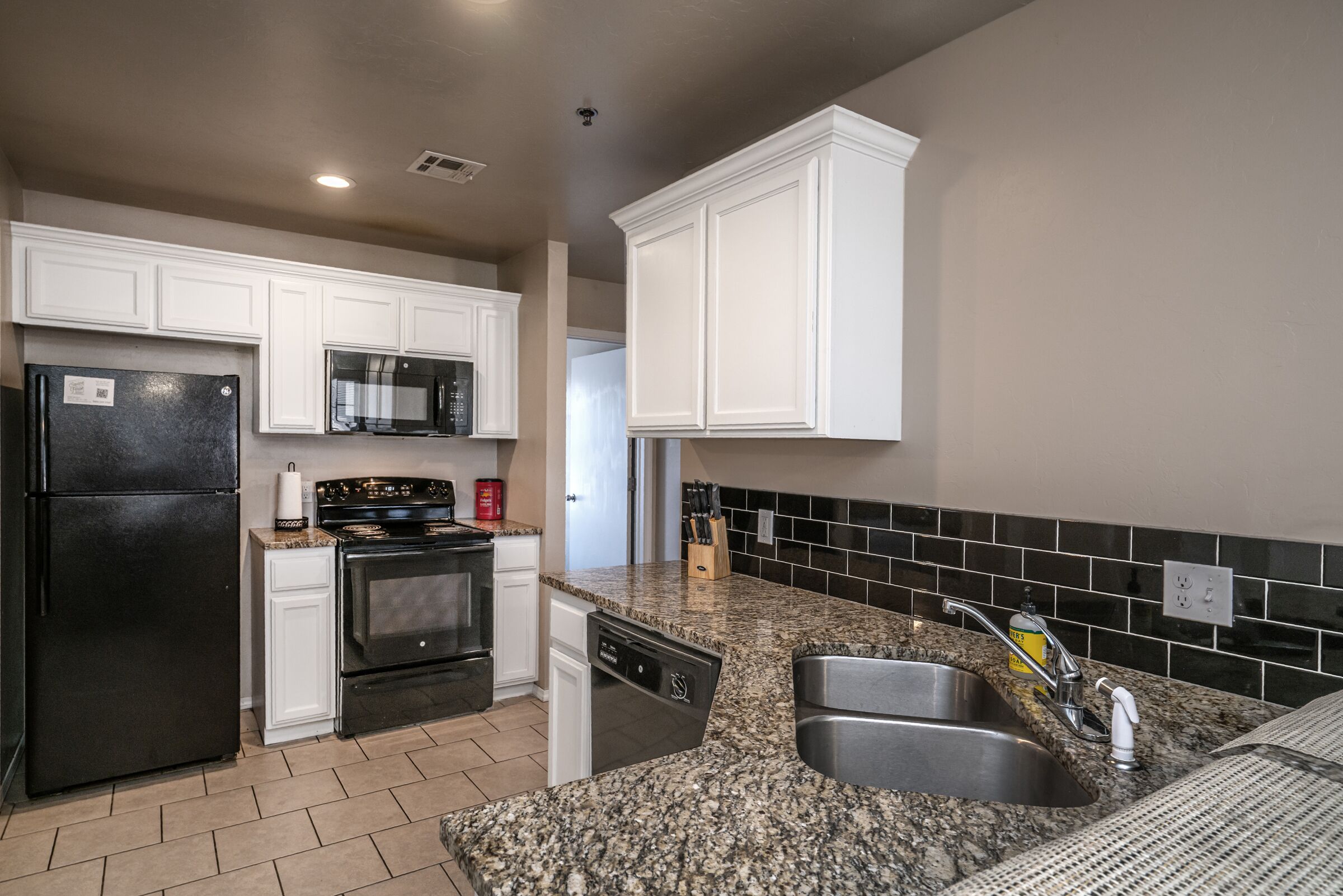 OKC One Bedroom - Great Location !