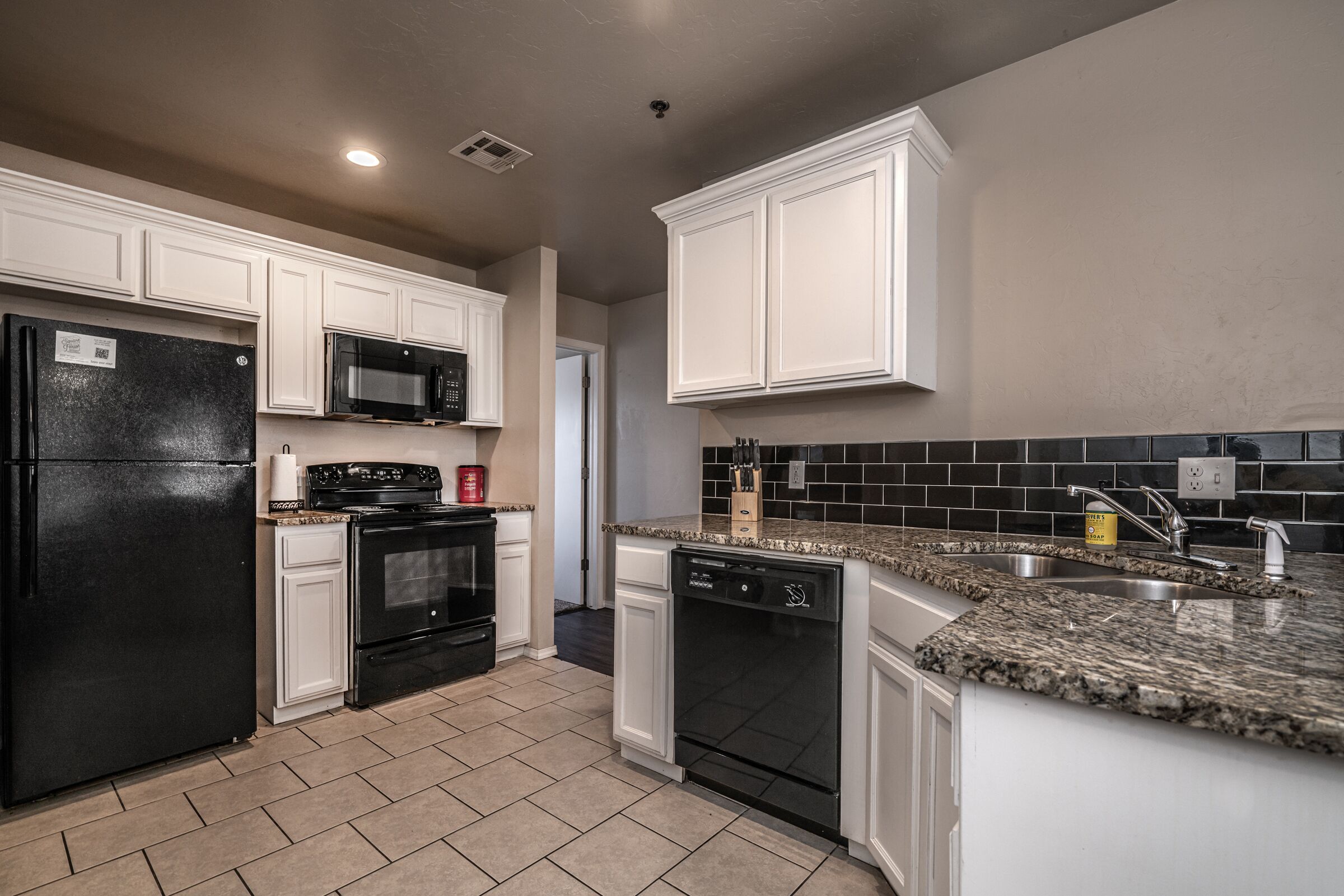 OKC One Bedroom - Great Location !