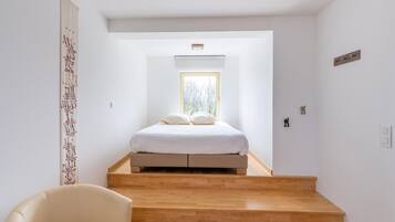 House | 2 bedrooms, individually furnished, bed sheets