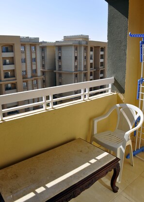 Comfort appartement, 3 slaapkamers, uitzicht op tuin | Terras