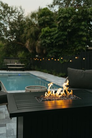 Terrace/patio - Coastal Getaway With Bikes & NEW Saltwater Pool (Sarasota)